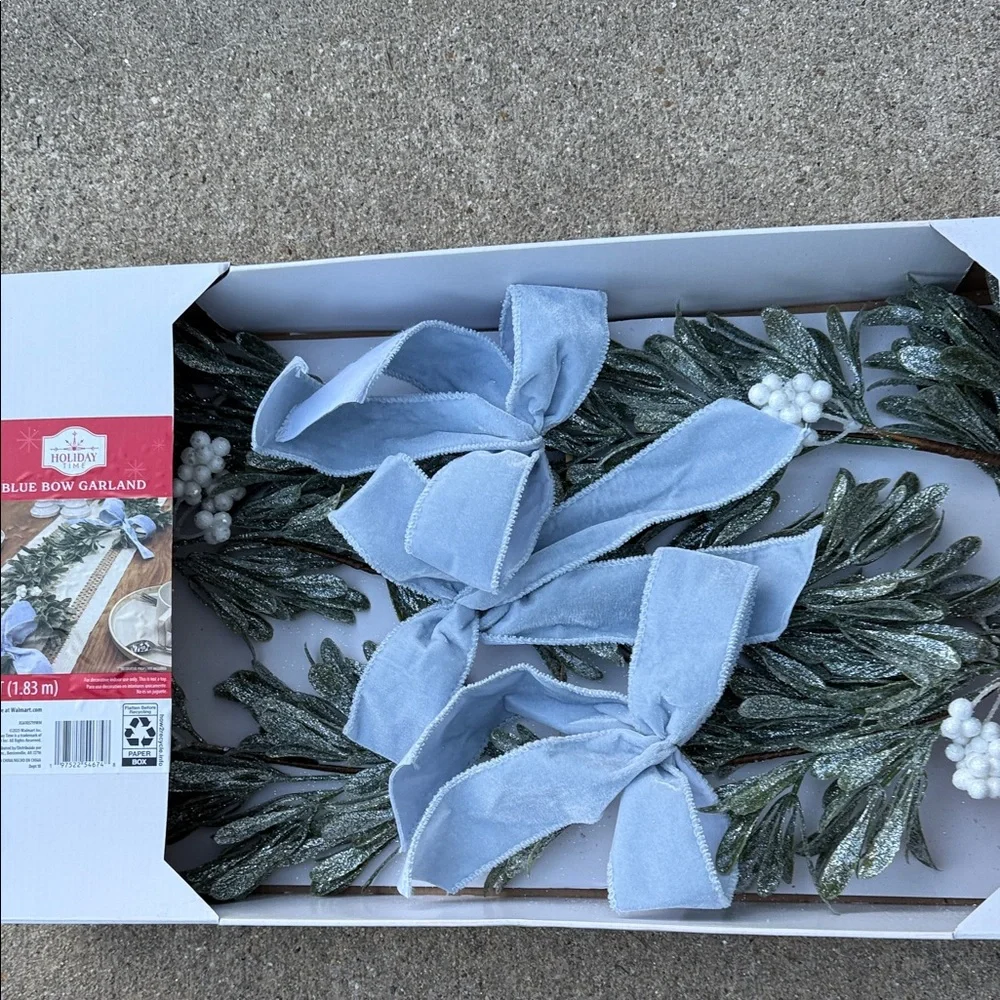 Holiday Time Frosted Blue Bow Garland - NWT